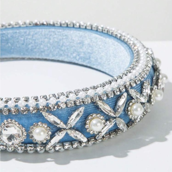 Elegant Blue‎ and Silver Embellished Headband - Picture 3 of 10